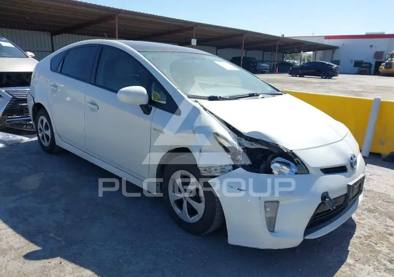 2014 Toyota PRIUS photo