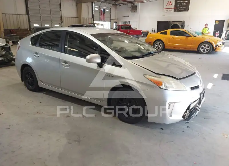 2014 Toyota PRIUS фото