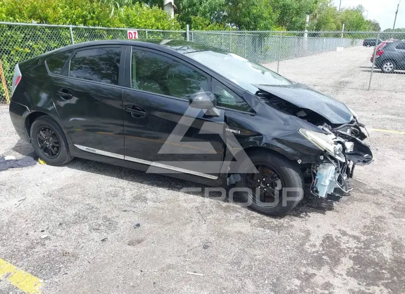 2014 Toyota PRIUS фото