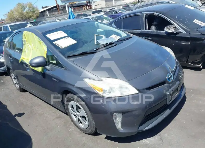 2014 Toyota PRIUS фото