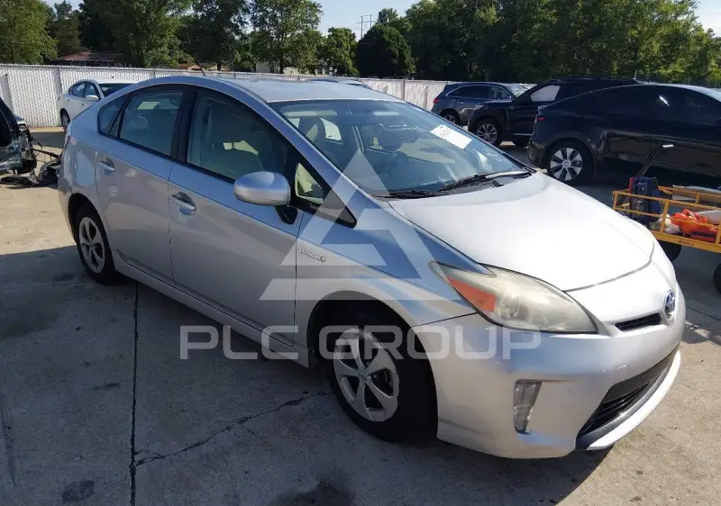 2014 Toyota PRIUS photo