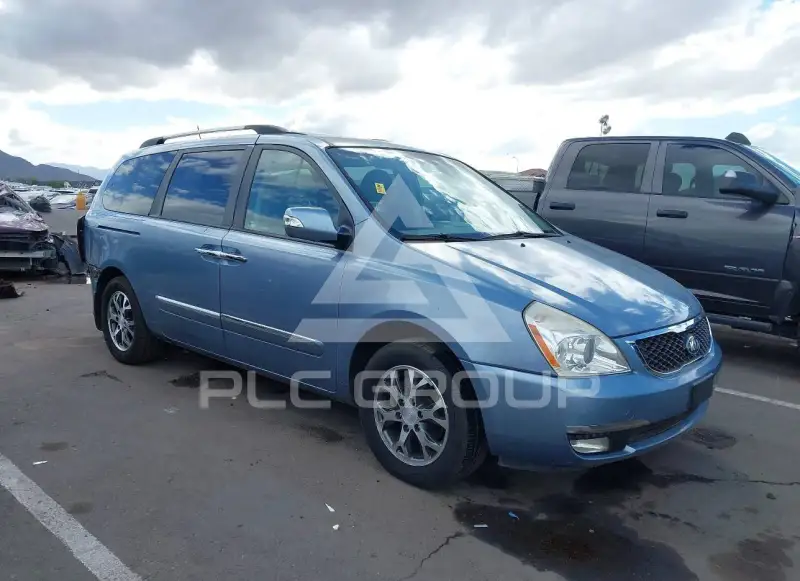 2014 KIA Sedona фото