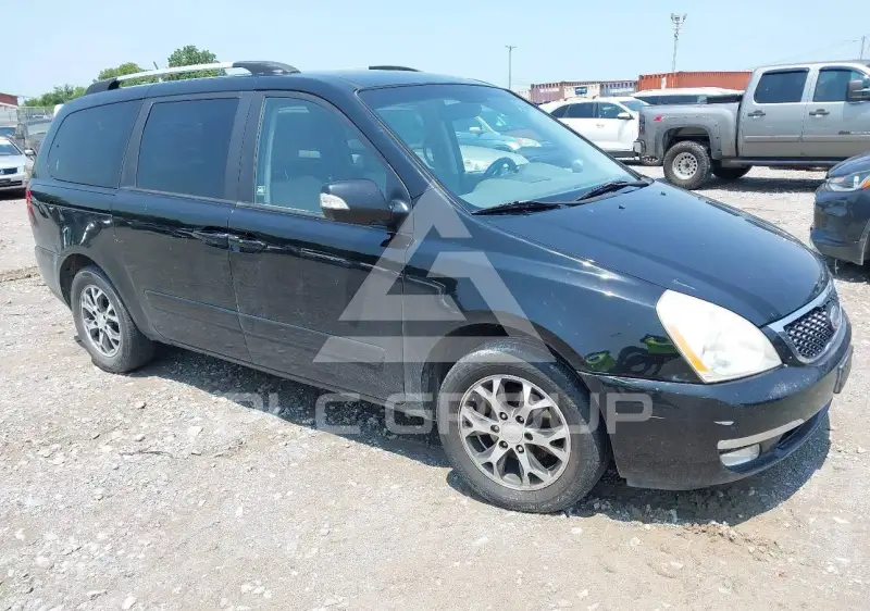 2014 KIA Sedona фото
