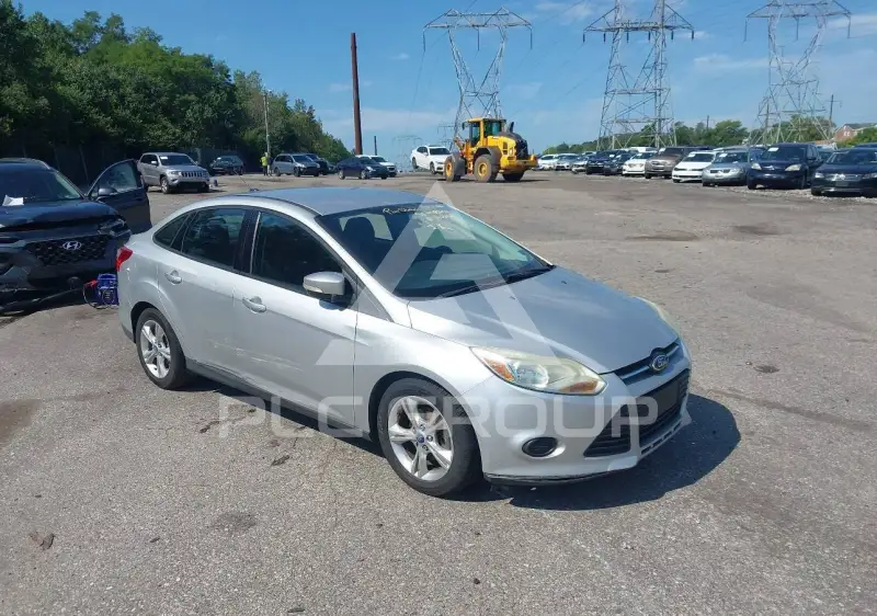 2014 Ford FOCUS photo