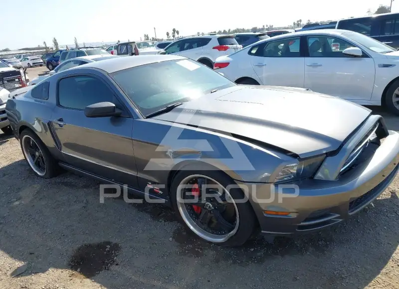 2014 Ford MUSTANG photo