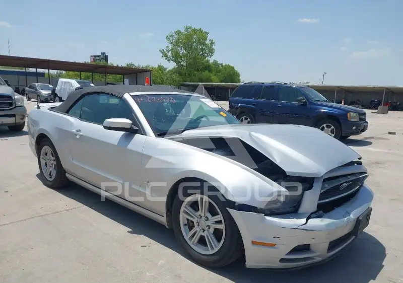 2014 Ford MUSTANG фото