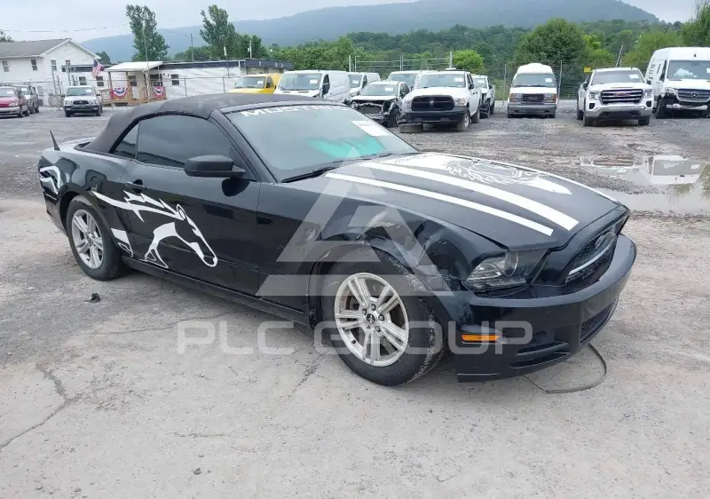2014 Ford MUSTANG фото