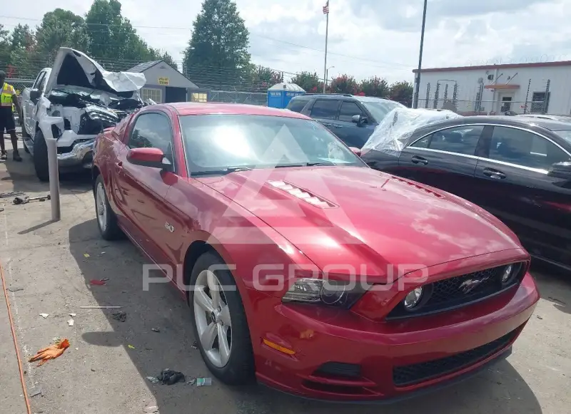 2014 Ford MUSTANG фото
