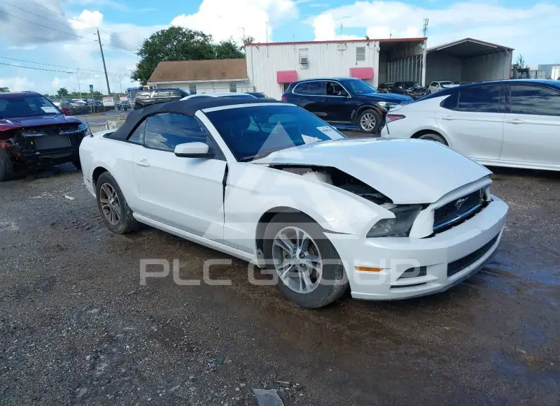 2014 Ford MUSTANG фото