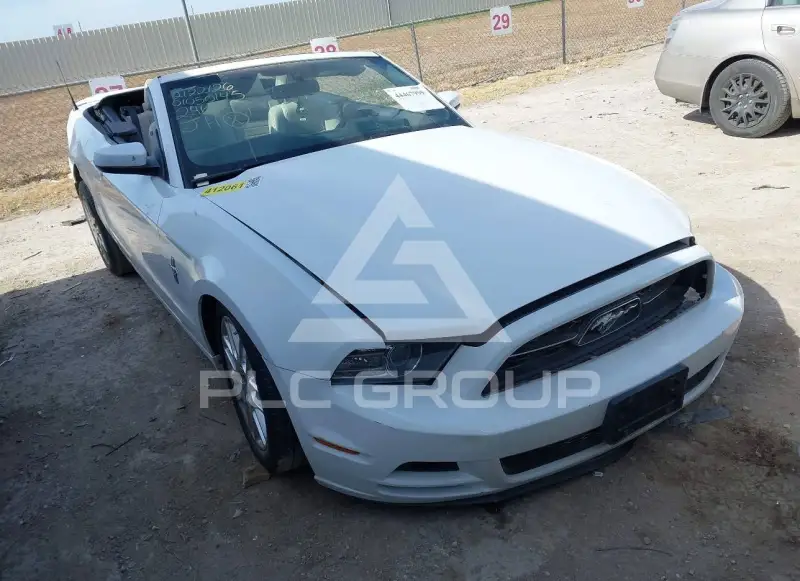 2014 Ford MUSTANG фото