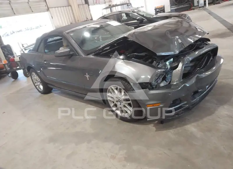 2014 Ford MUSTANG photo