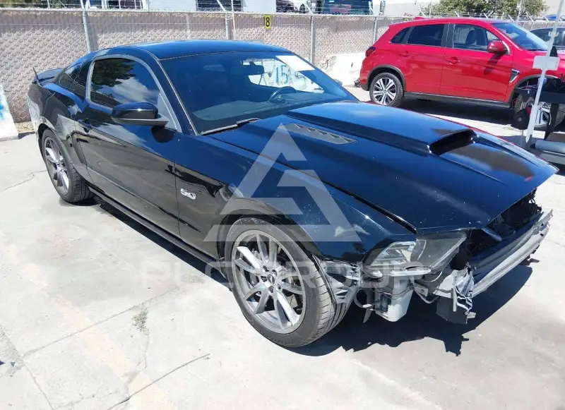 2014 Ford MUSTANG photo