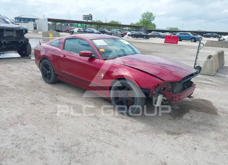 2014 Ford MUSTANG photo