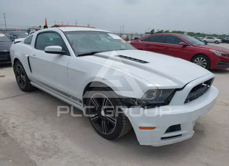 2014 Ford MUSTANG фото