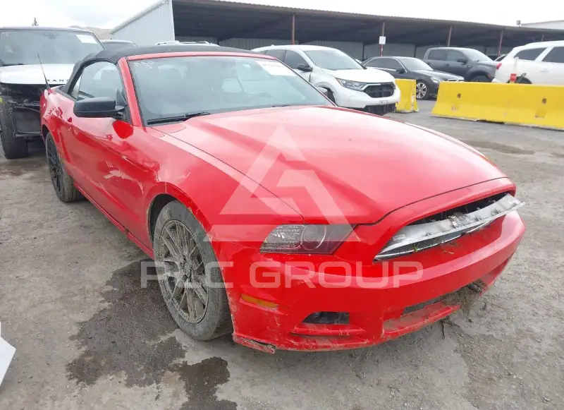 2014 Ford MUSTANG photo