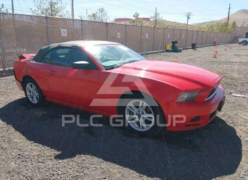 2014 Ford MUSTANG photo