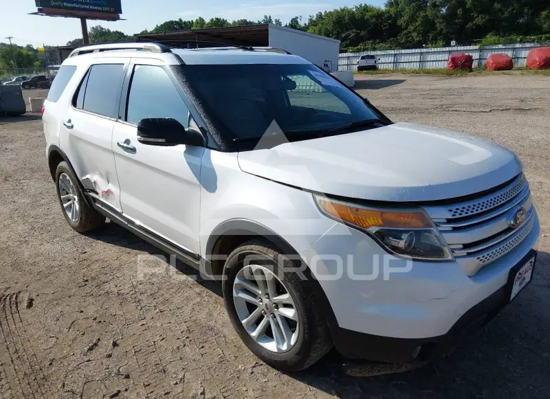 2014 Ford EXPLORER photo