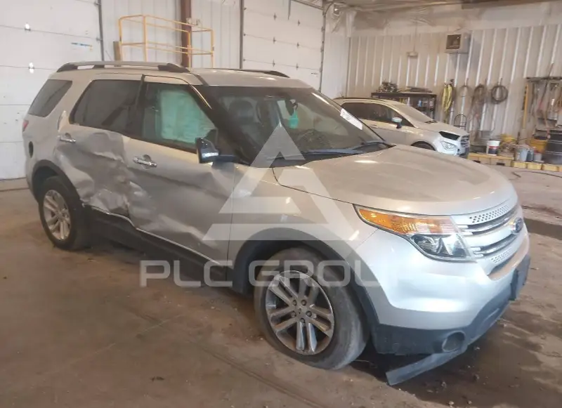 2014 Ford EXPLORER photo