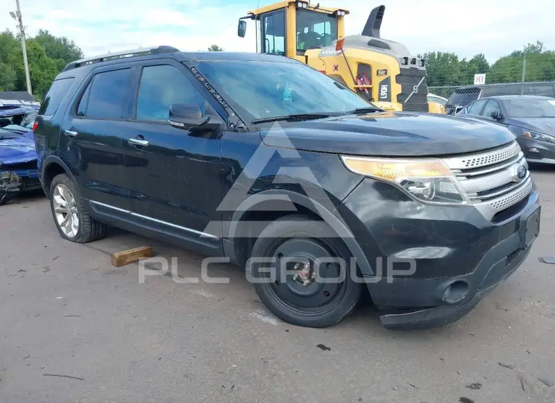 2014 Ford EXPLORER photo