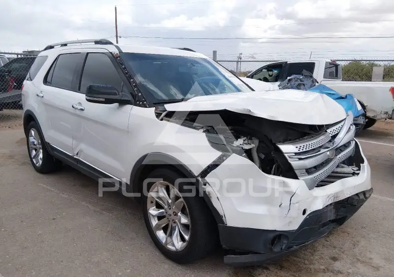 2014 Ford EXPLORER photo