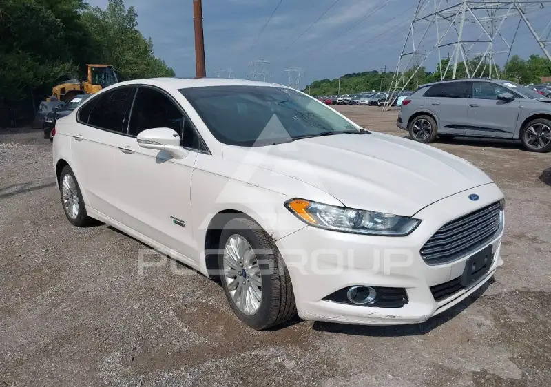 2014 Ford FUSION photo
