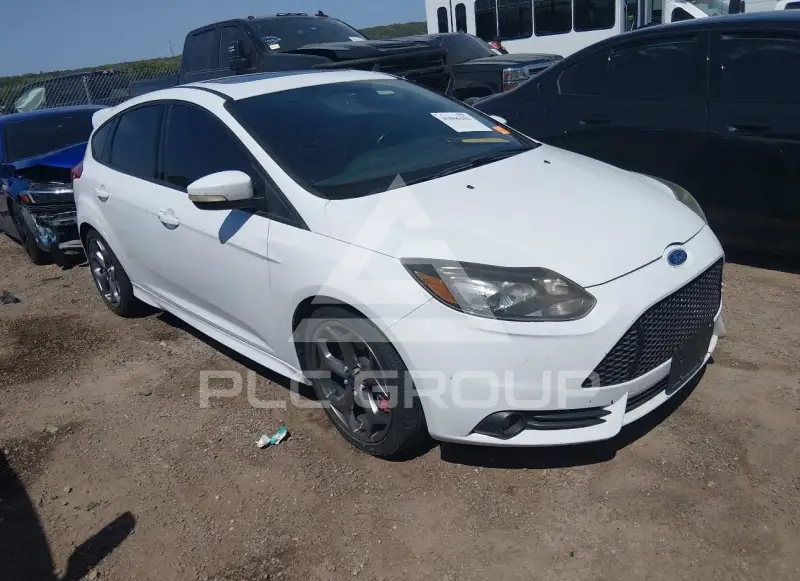 2014 Ford FOCUS фото