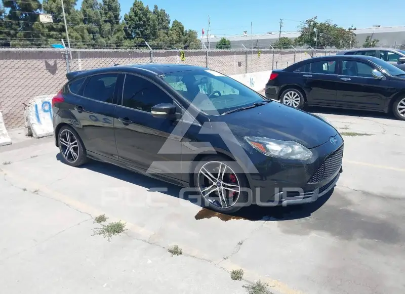 2014 Ford FOCUS фото
