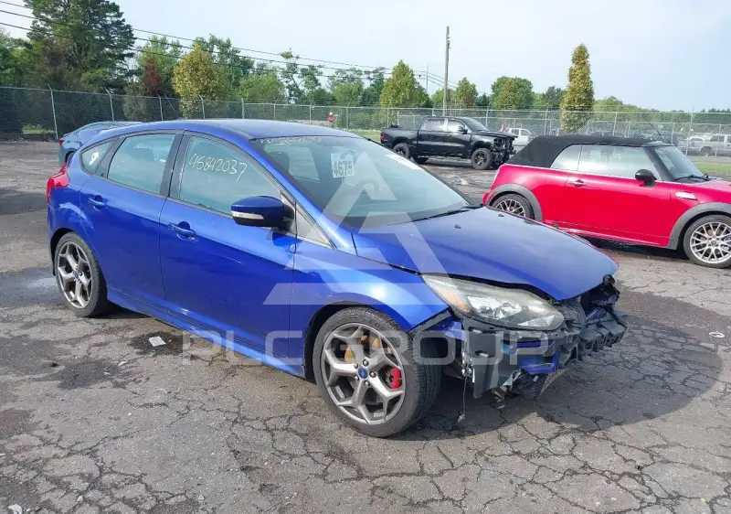 2014 Ford FOCUS photo