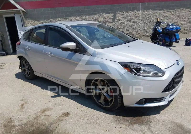 2014 Ford FOCUS photo