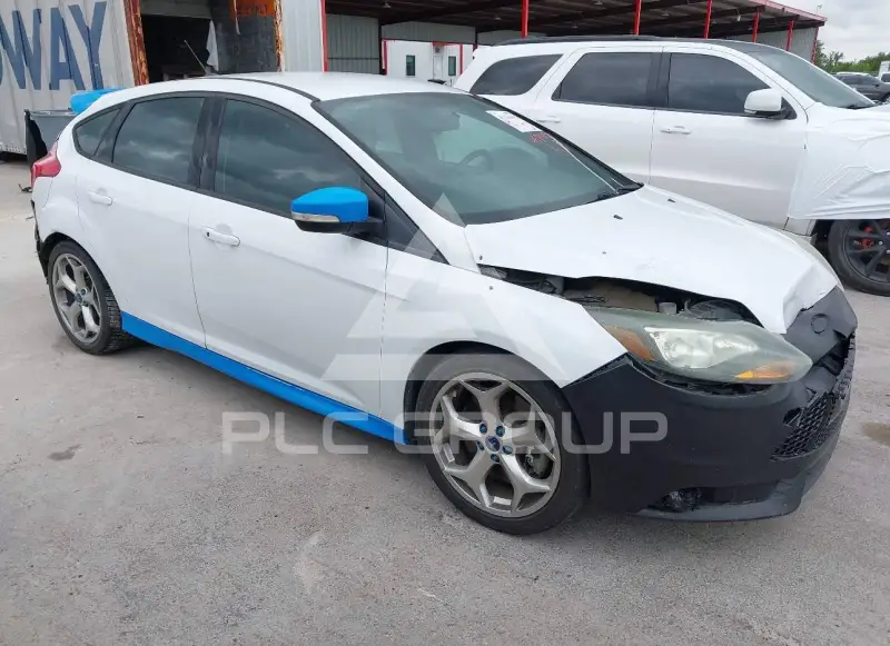 2014 Ford FOCUS фото