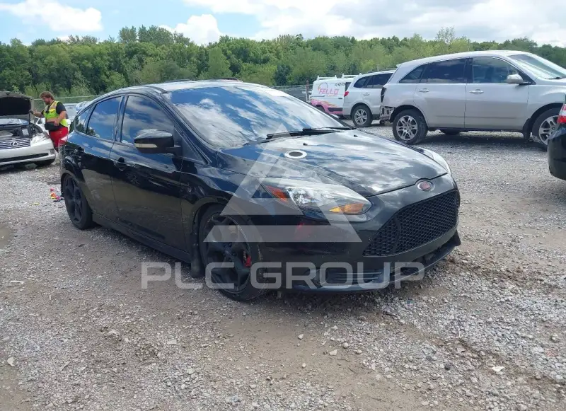 2014 Ford FOCUS photo