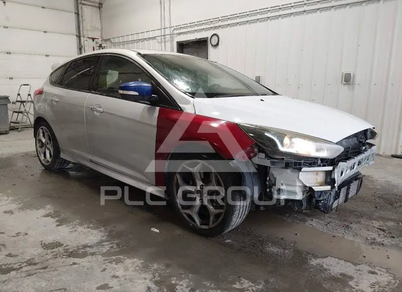 2014 Ford FOCUS фото