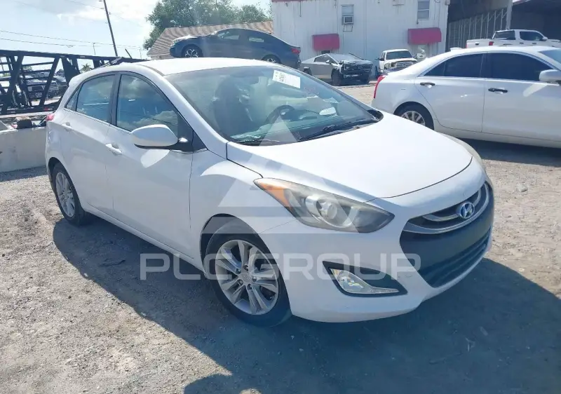 2014 Hyundai Elantra photo