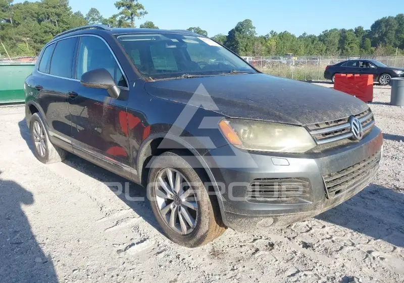 2014 Volkswagen Touareg photo