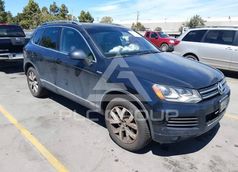 2014 Volkswagen Touareg photo