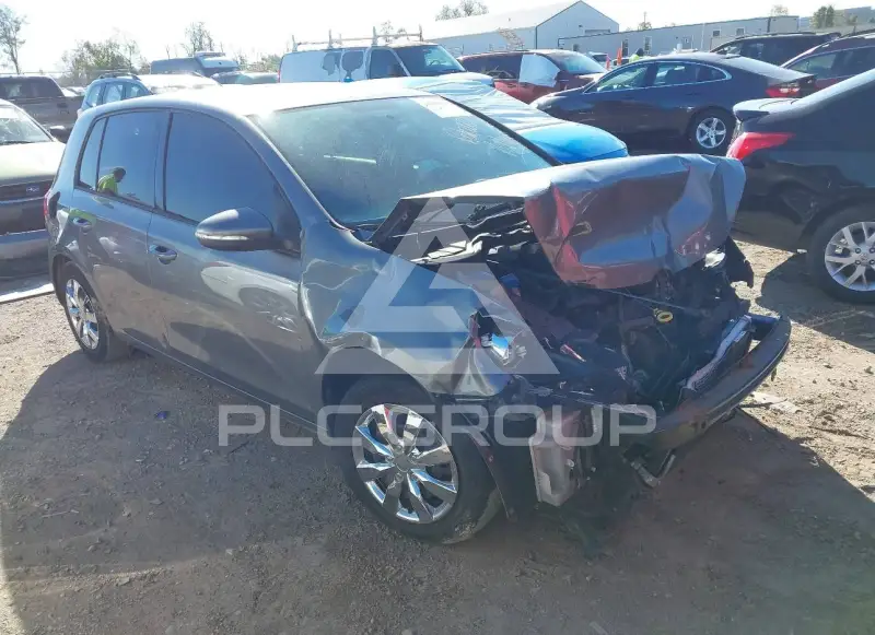 2014 Volkswagen GOLF photo