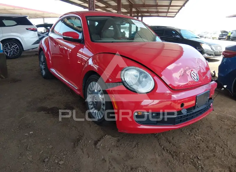 2014 Volkswagen BEETLE photo