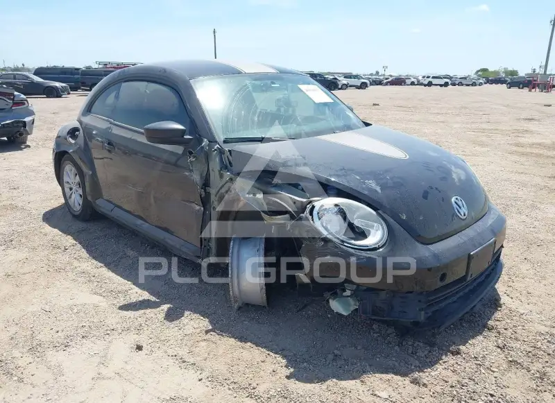2014 Volkswagen BEETLE photo