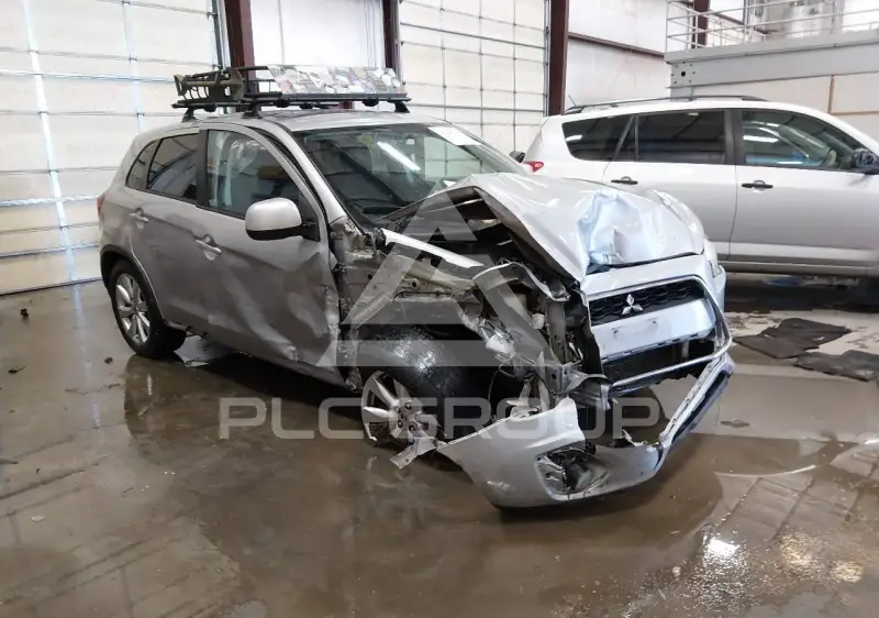 2015 Mitsubishi OUTLANDER фото