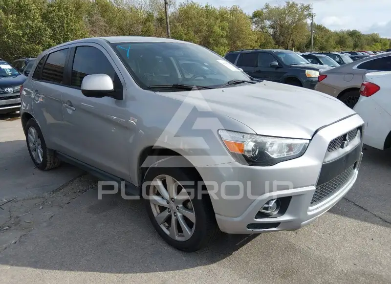 2015 Mitsubishi OUTLANDER photo