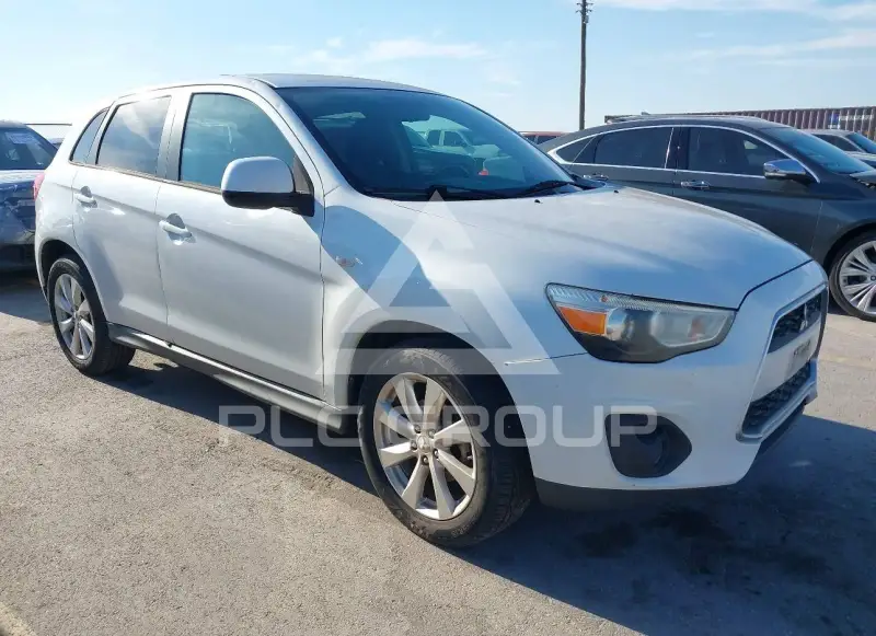 2015 Mitsubishi OUTLANDER photo