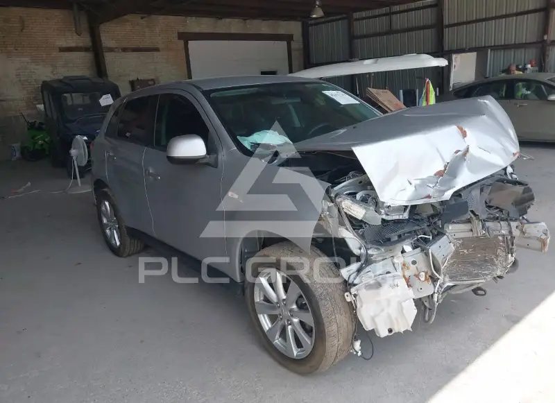 2015 Mitsubishi OUTLANDER photo