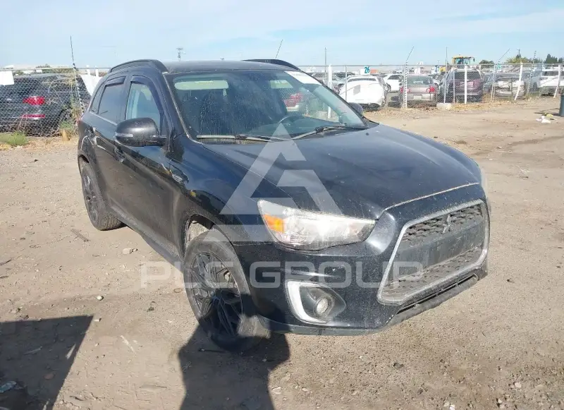 2015 Mitsubishi OUTLANDER photo