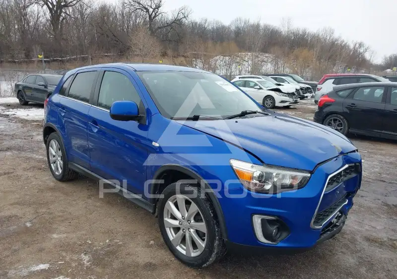 2015 Mitsubishi OUTLANDER photo