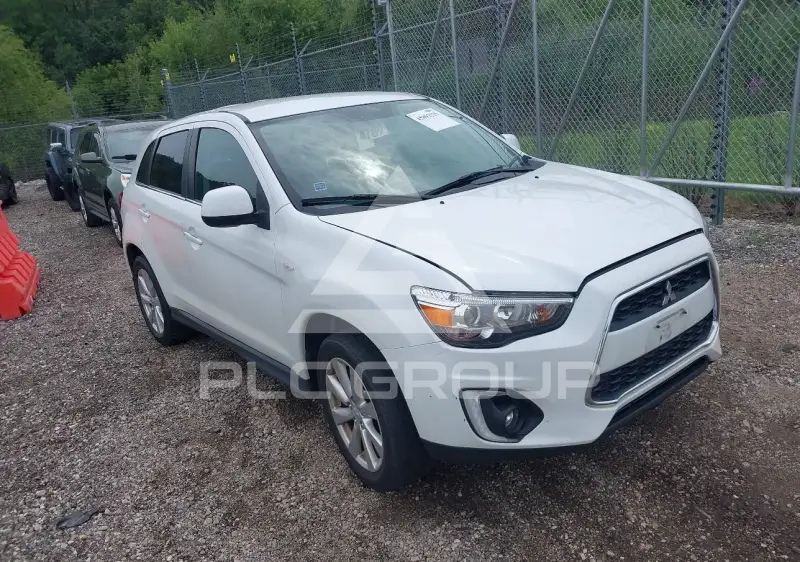 2015 Mitsubishi OUTLANDER фото