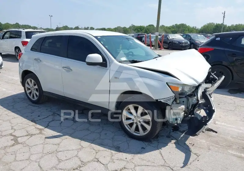 2015 Mitsubishi OUTLANDER фото