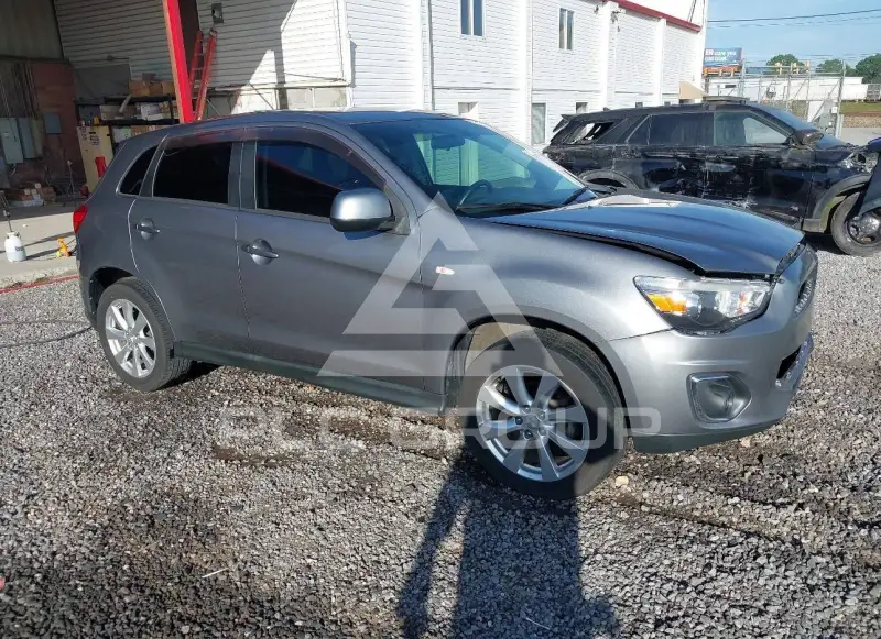 2015 Mitsubishi OUTLANDER photo