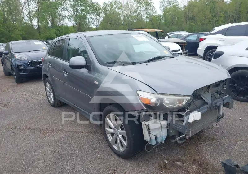 2015 Mitsubishi OUTLANDER фото