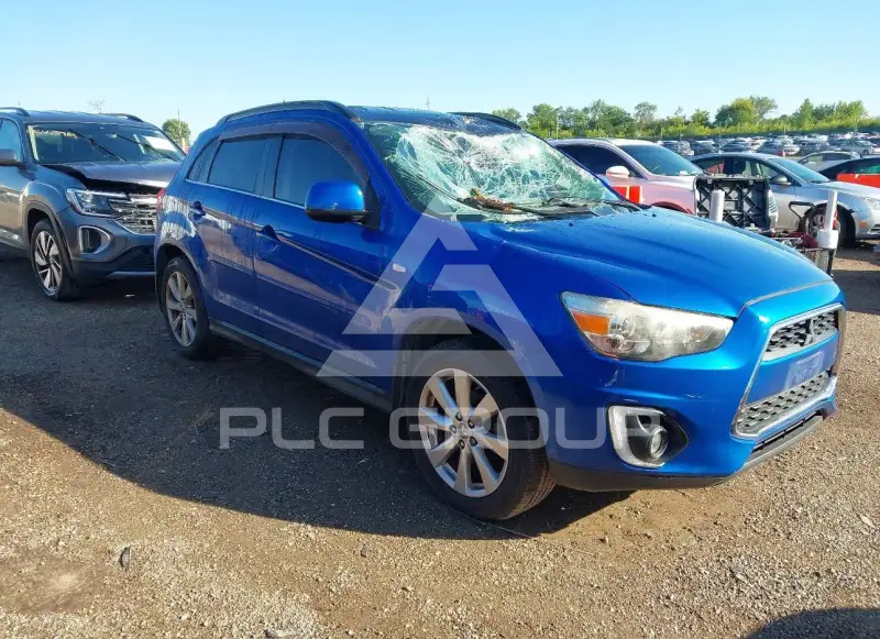 2015 Mitsubishi OUTLANDER фото