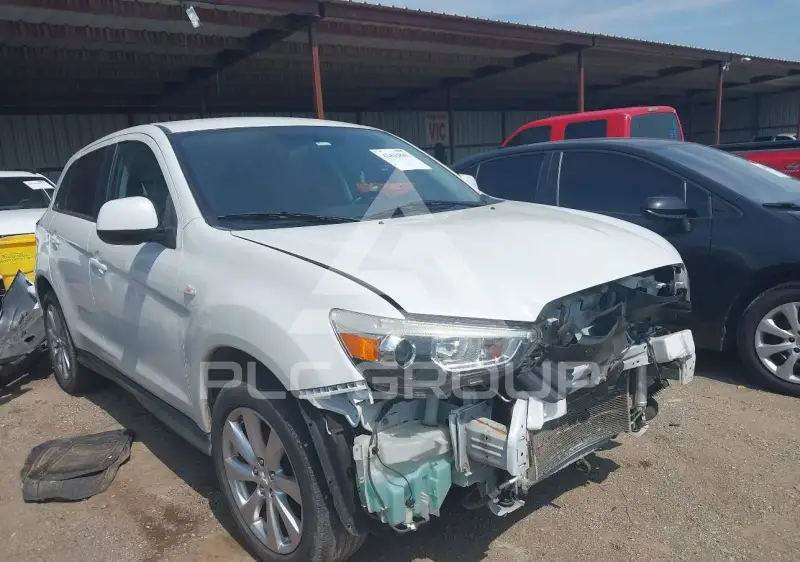 2015 Mitsubishi OUTLANDER фото